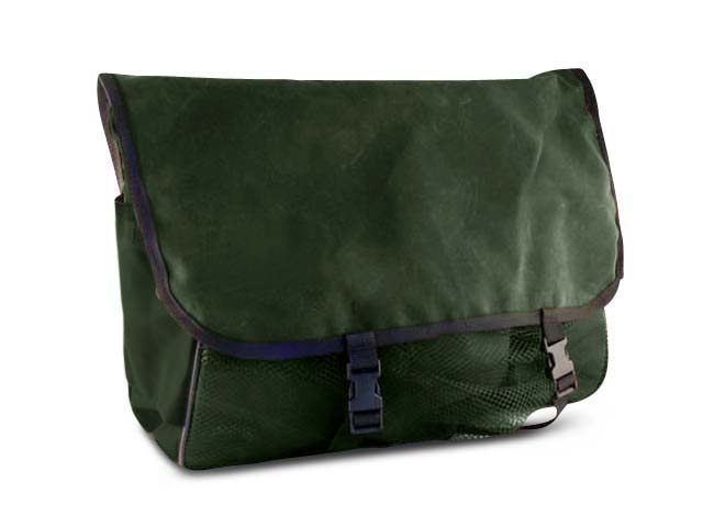 PAW of Sweden�s Gamebag Classic waxed cotton oliv